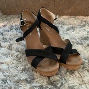TOMS  wedge sandal 10